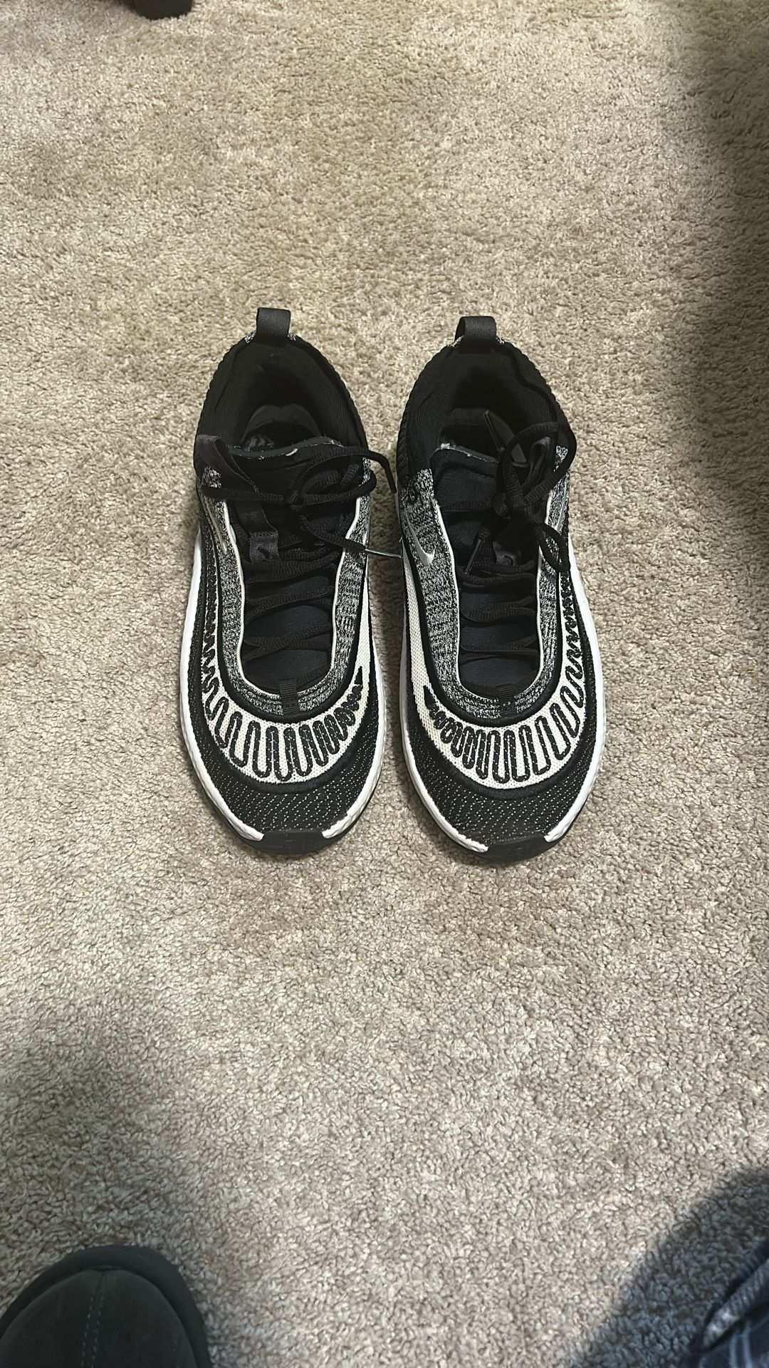 Nike Cosmic Unity 3