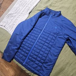 North Face Puffer Thermoball Large