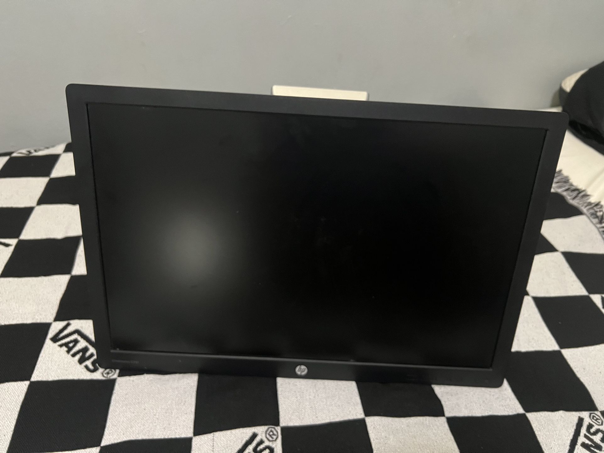 HP EliteDisplay E242 Monitor