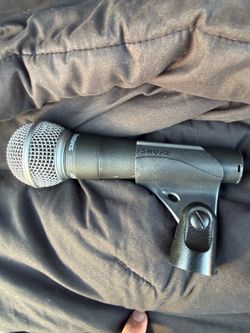 Shure SM58 dynamic vocal microphone with the Shure mic clip included