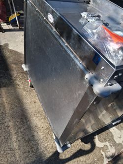 Pushing Cart mini bar bars bartender