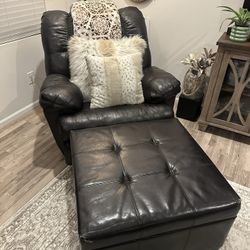 Recliner & Ottoman