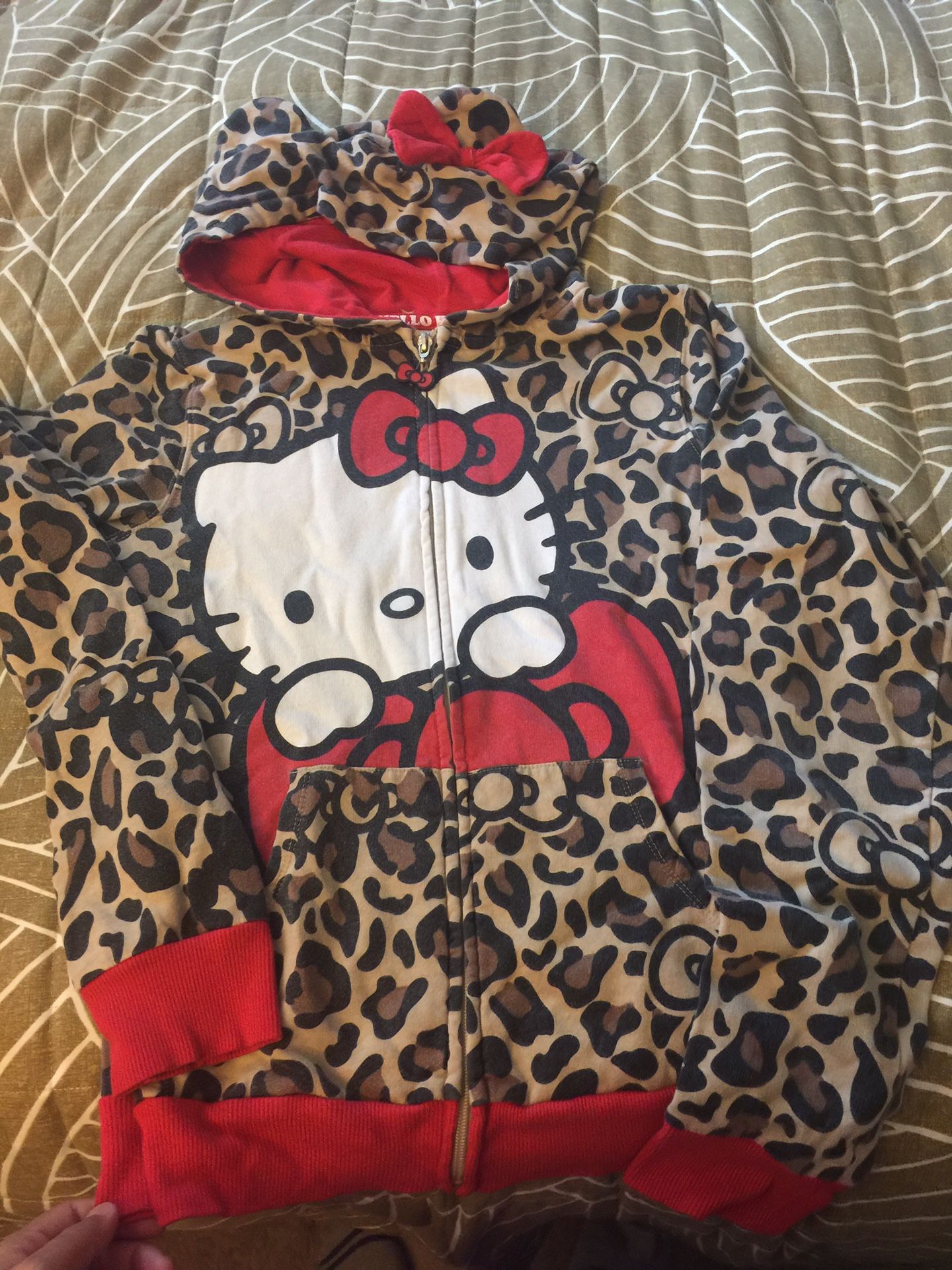 Hello kitty sweater