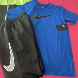 Boys Nike Bundle Size Large