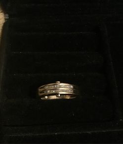 14 k Gold All Authentic Real Diamond Size 8 Ring