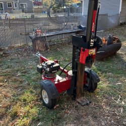 27 TroyBuilt Log Splitter 