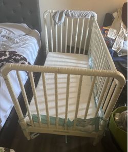 Kids Bed with Mattress – Great Condition