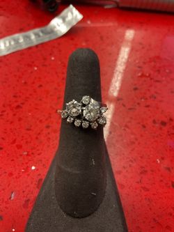 14KT White Gold Ring W/ Cluster Diamond I-2675