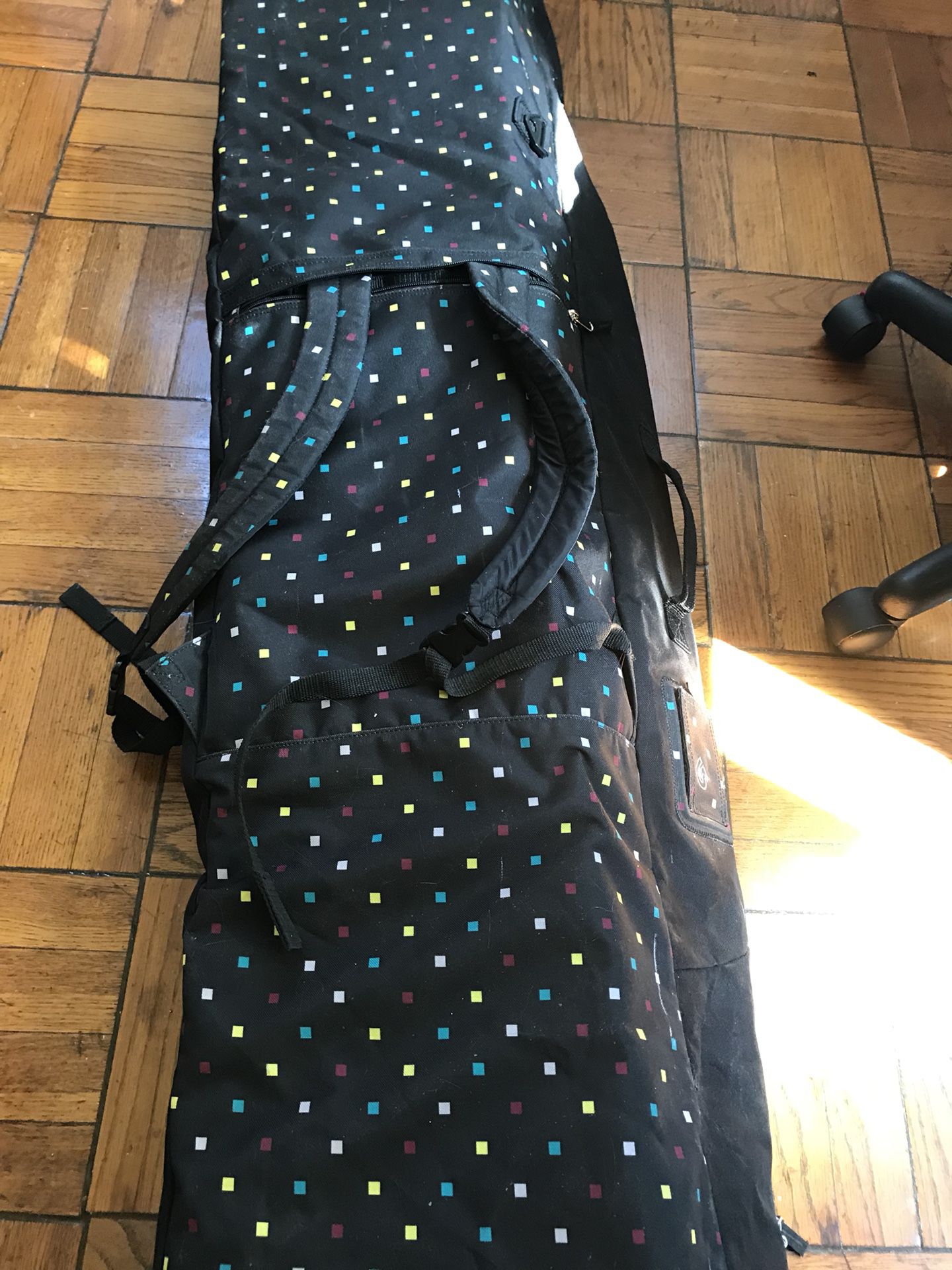 Burton snowboard bag with backpack straps