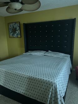Black king bed frame