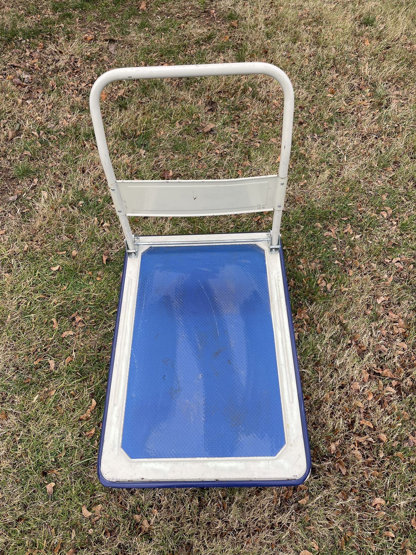 Wesco  600 lb. Capacity Steel Folding Platform Truck