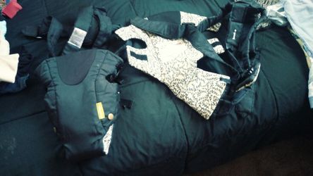 2 baby carriers