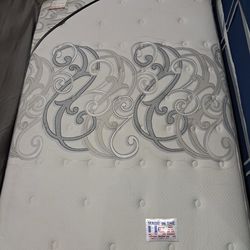 Queen Mattress with Box Spring
