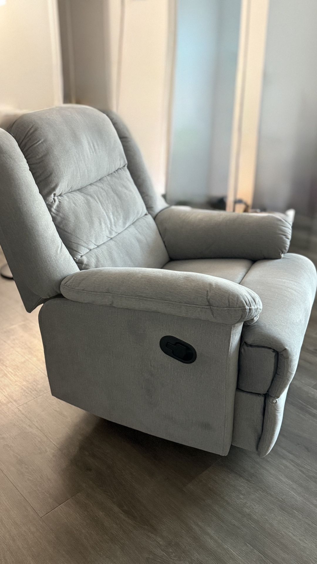 Recliner Chair 