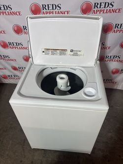 White 3.2 cu. ft. SuperSize Capacity Plus Maytag Centennial Top-Load Washer
