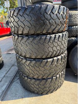Vendo set de llantas 37x12.50r18 nitto