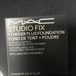 MAC STUDIO FIX POWDER PLUS FOUNDATION 