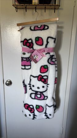 Hello Kitty blanket