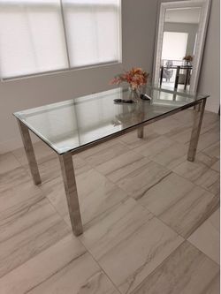 Dining table mesa del comedor