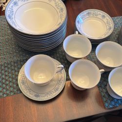 NORITAKE china BLUE HILL 2482 pattern