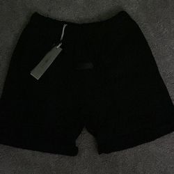 Essential Shorts SIZE M