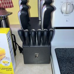 Ja Henckels 12 Knife Set