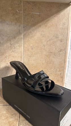 Kitten heels