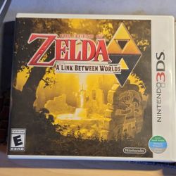3DS Zelda Game Bundle - Ocarina of Time 3D and Link Between Worlds (Cash Only)