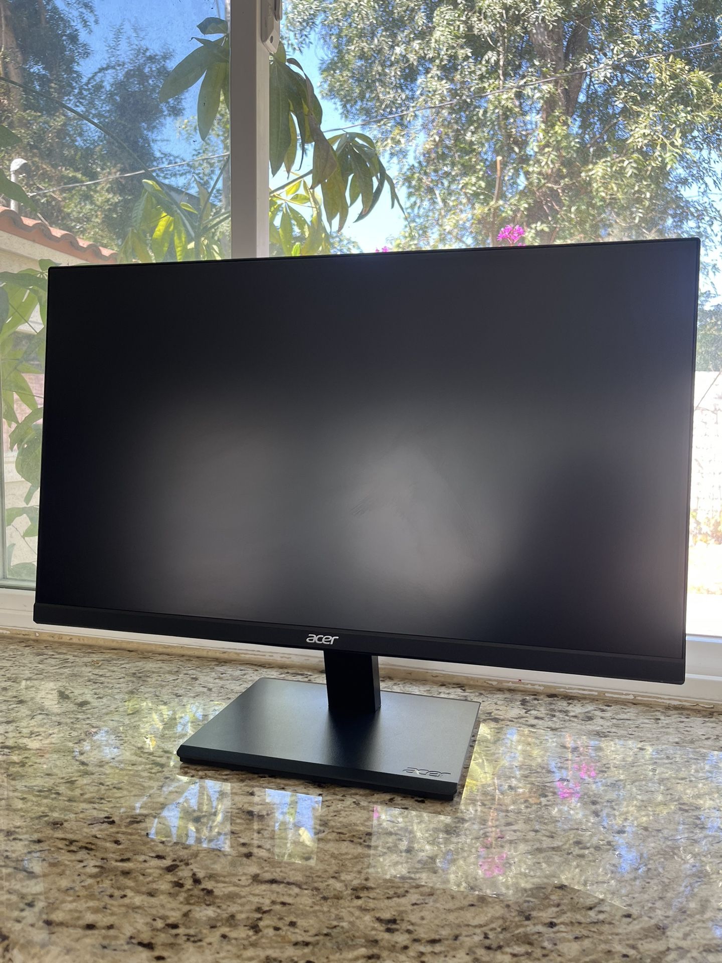 Acer V257Q Nitro Minitor