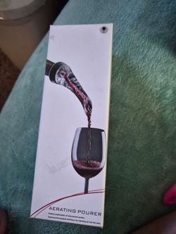 Aerating pourer wine