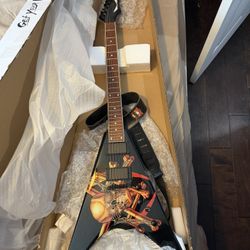 Dean Dave Mustaine Signature V Electric Guitar – Excellent Condition (With Original Box)