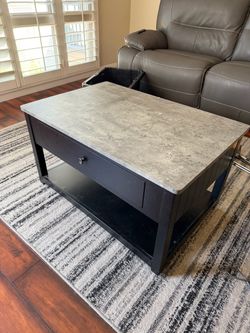 Rolling Lift-Top Coffee Table — $40