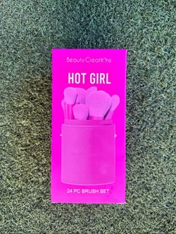 Beauty Creations Hot Girl 24 PC Brush Set
