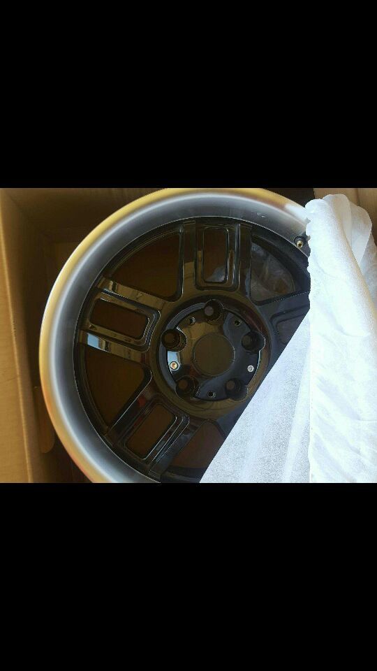 Fuel off road rim 17×9 5 lug