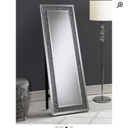 GORGEOUS FLOOR MIRROR
