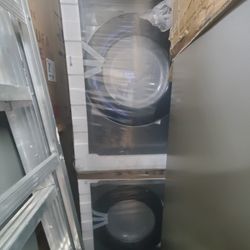 washer  and dryer gas new in box $1550 sets