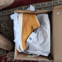 New REEBOK Resonator Mid 10 