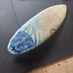 Rusty Surfboard 