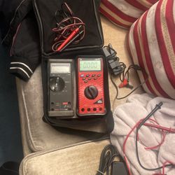 Fluke 77 multimeter with The Probes and Adapters/No Case Included .(Mac tools to The right..
