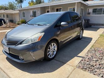 2013 Toyota Prius V