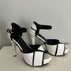 Black & White Peep Toe Platform Stilettos 👠 