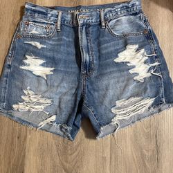 American Eagle Size 2 90’s Boyfriend Shorts