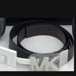 Michael Kors women’s belt size X-Large NWT pick up in the city of Pico Rivera 