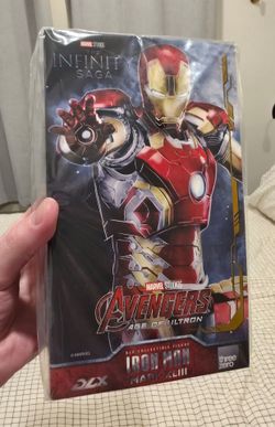 threezero Infinity Saga DLX Iron Man Mark XLIII (43)