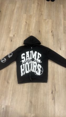 Black y2k zip up