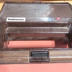 Vintage Clark Snakmaster CN6 Sanih Grilled eese Maker Snackmaster w/Instruction Book