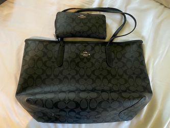 Coach signature black leather tote bag