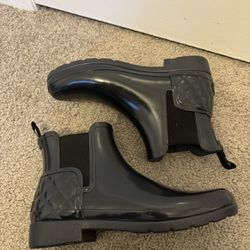 Hunter Chelsea quilted short boots size 9