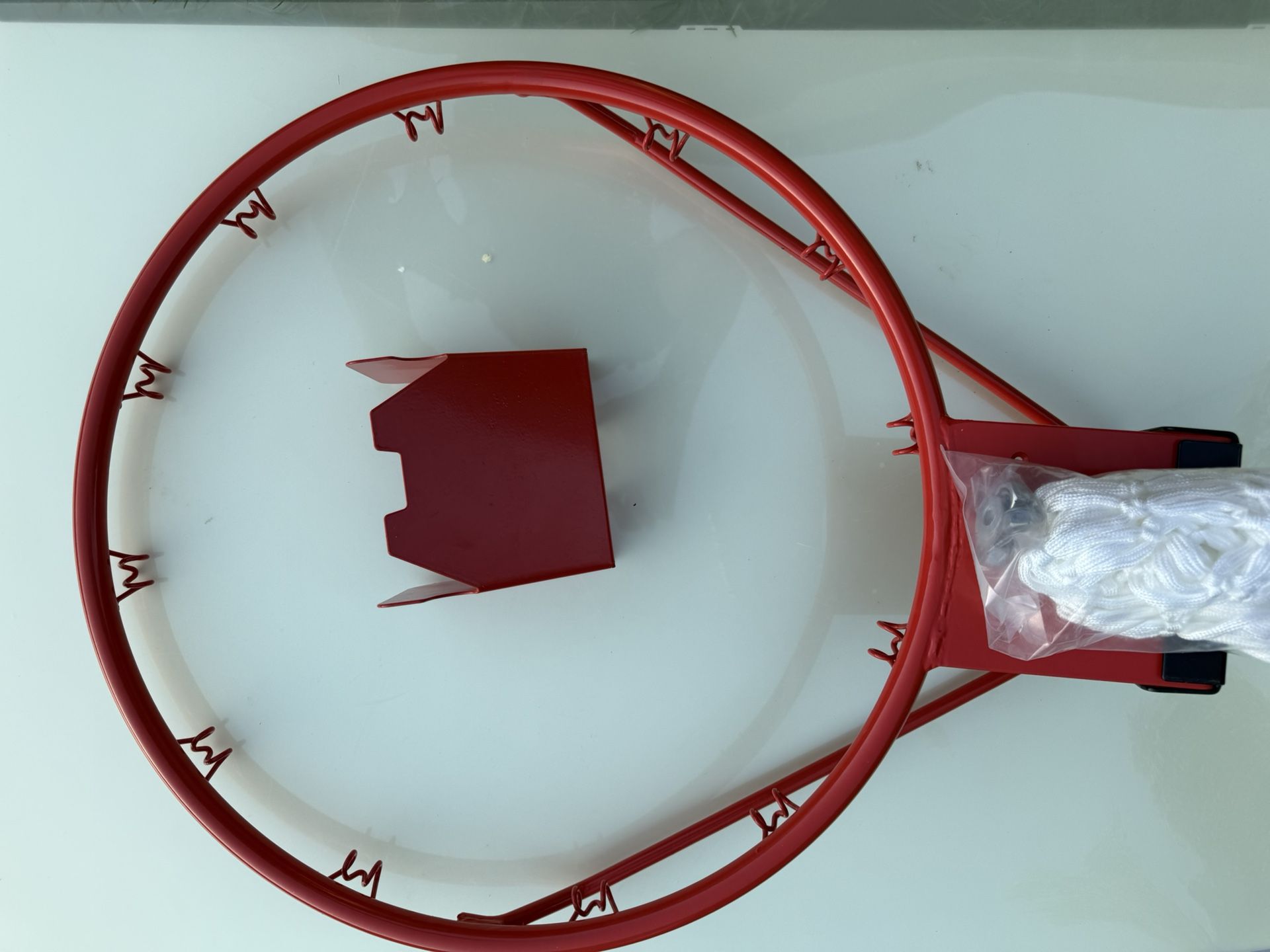 Basketball -Silverback Break Away Hoop 18”