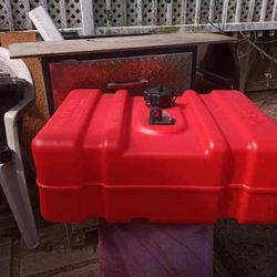 12 Gallon Marine Gas Can Only Used To Hold Gas